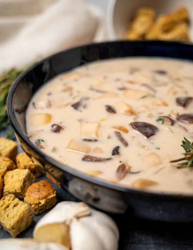 Vegan Creamy Oyster Mushroom Soup